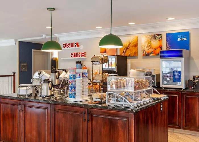 Comfort Inn & Suites East Greenbush - Albany