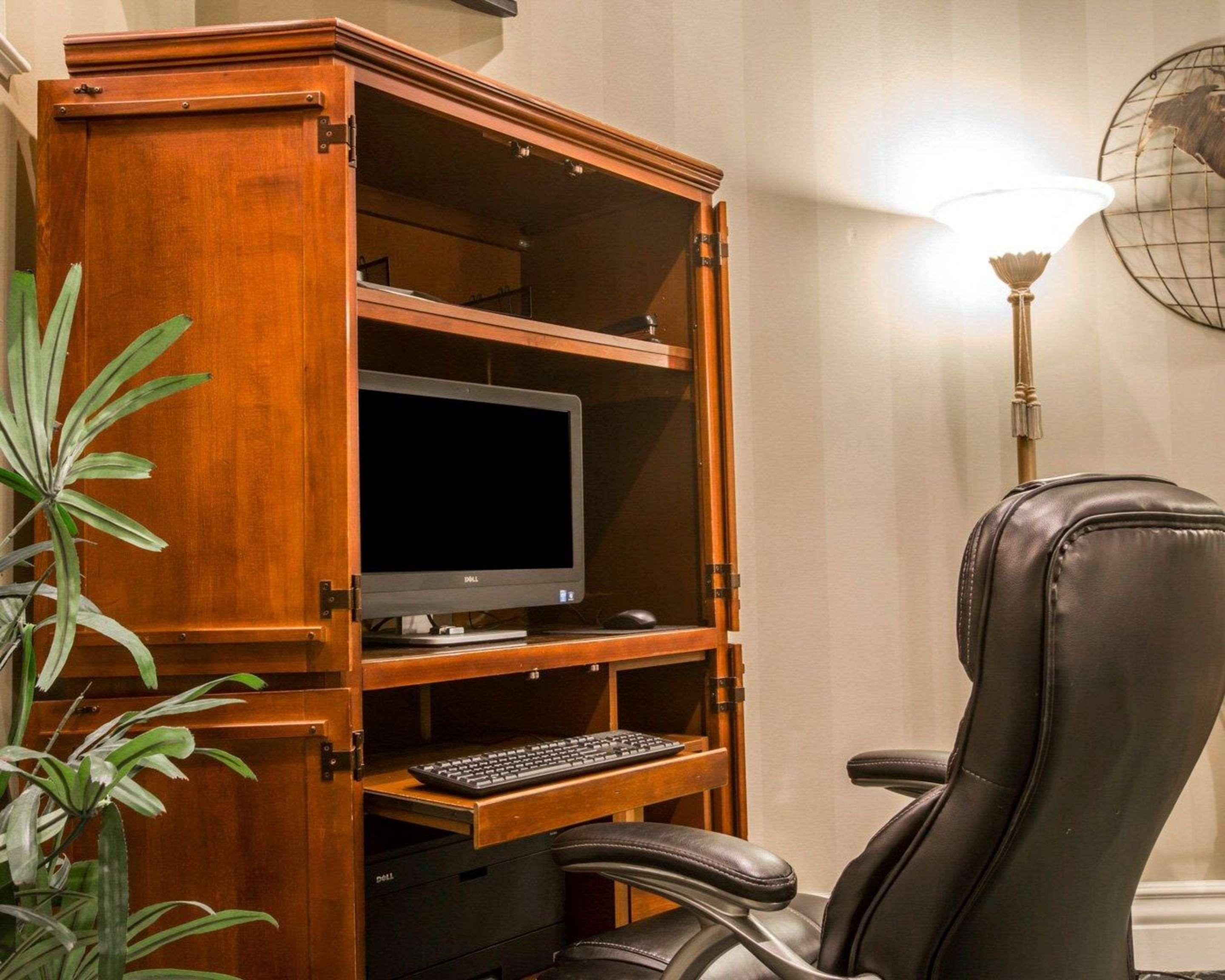 Comfort & - Albany East Greenbush