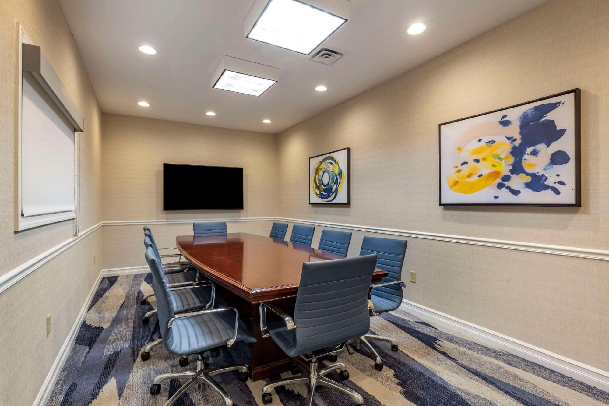 Comfort & - Albany East Greenbush