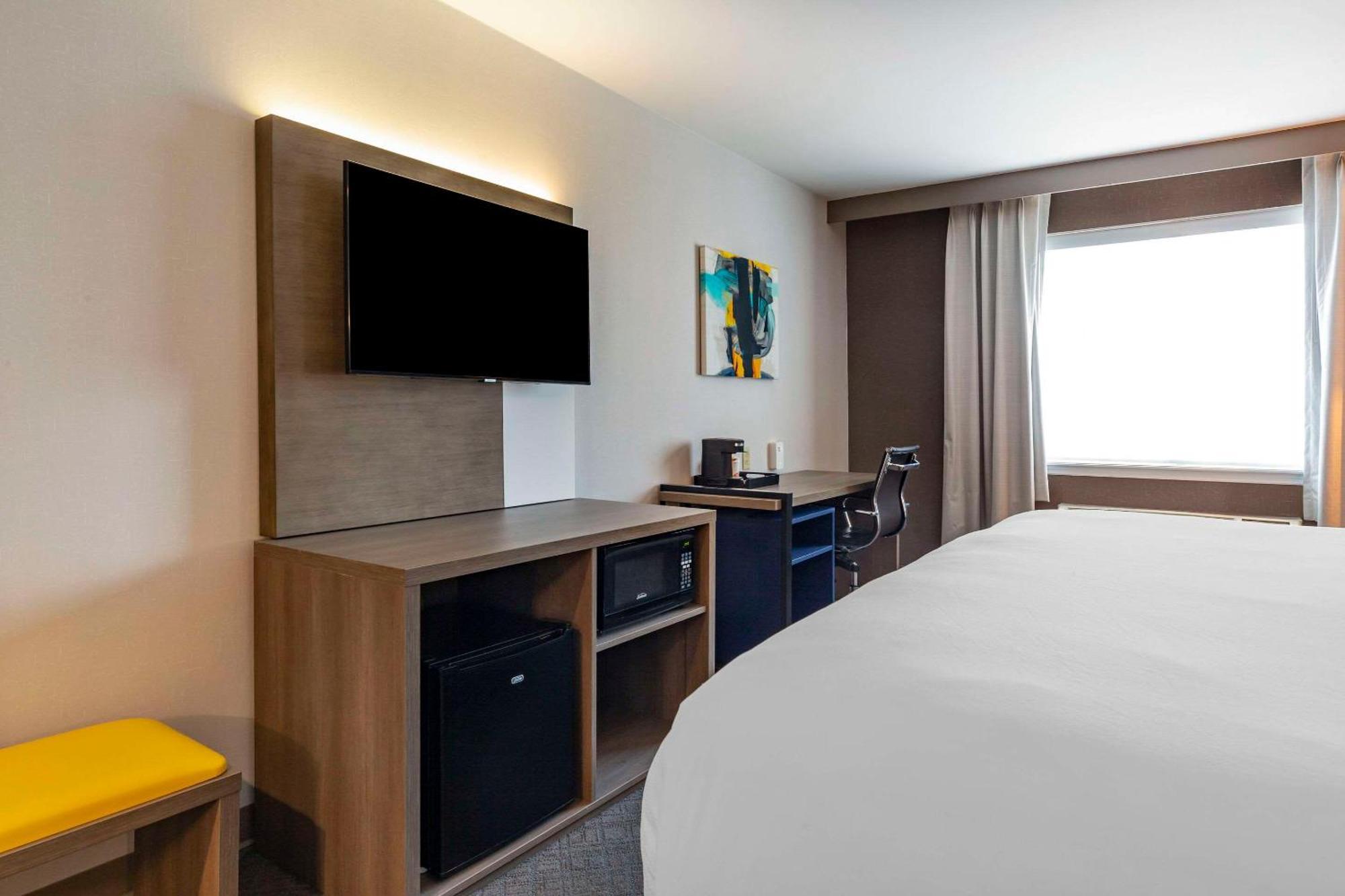 Comfort & - Albany 3*